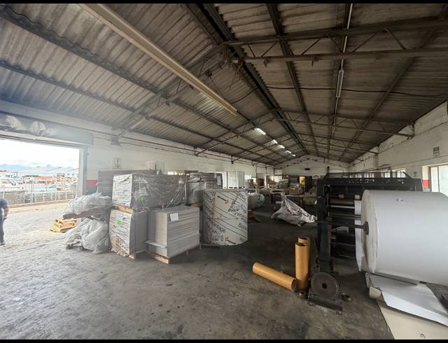 655M² WAREHOUSE TO LET IN BLACKHEATH INDUSTRIAL